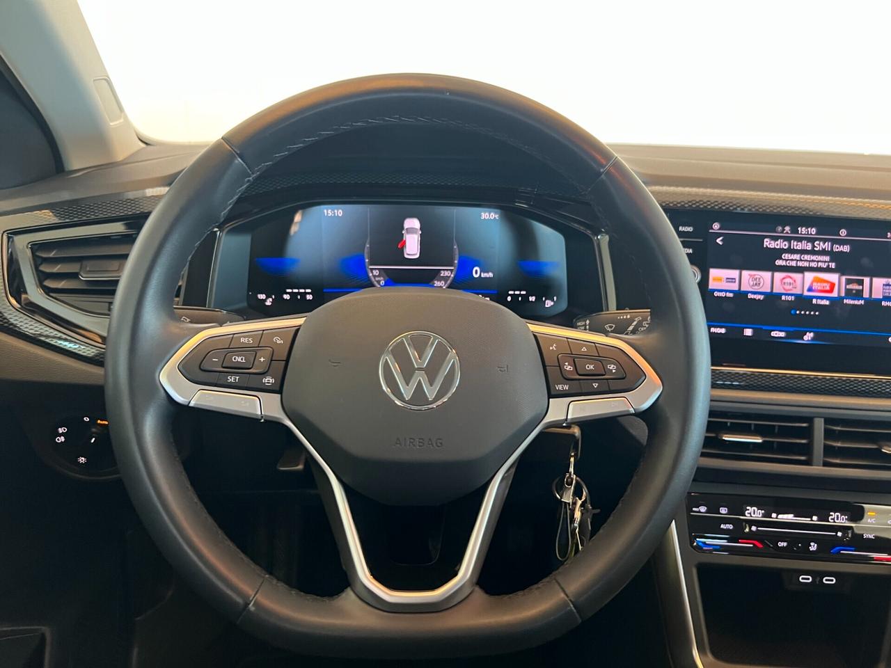 Volkswagen Polo 1.0 Life KM 23.414 ok neopatentati tagliandata vw prezzo reale senza finanziamento