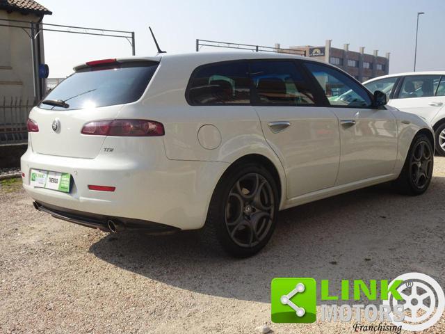 ALFA ROMEO 159 1750 TBi Sportwagon Distinctive