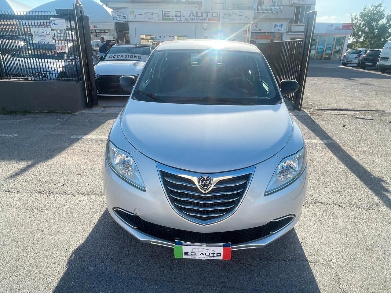 Lancia Ypsilon 0.9 TwinAir 85 CV 5 porte Metano Ecochic Gold