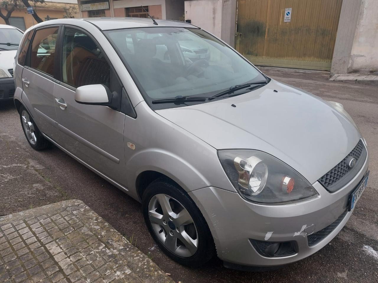 FORD Fiesta 1.4 TDCi 5p 68 CV