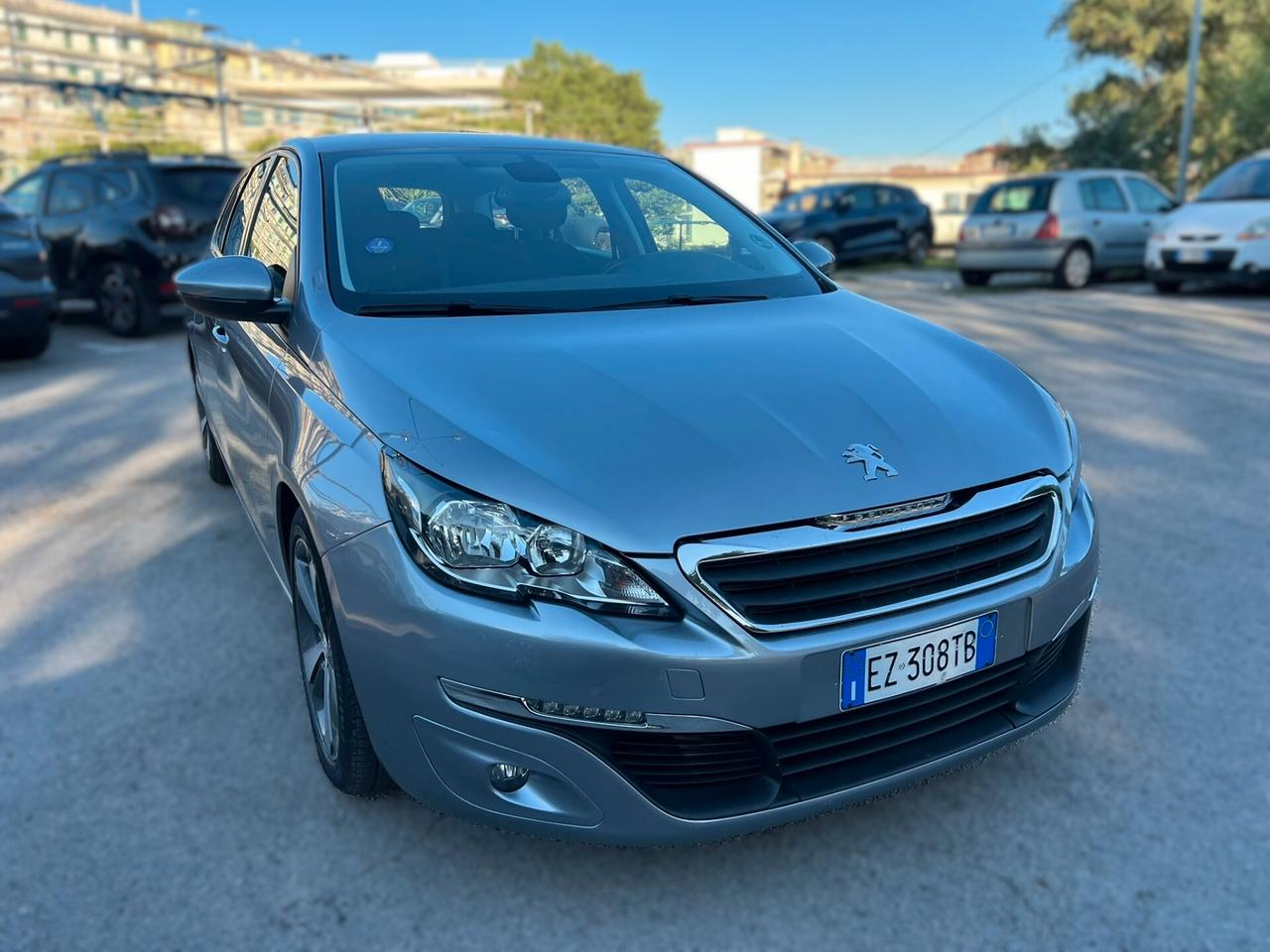 PEUGEOT 308 1.2 SW Pure tech- 2015