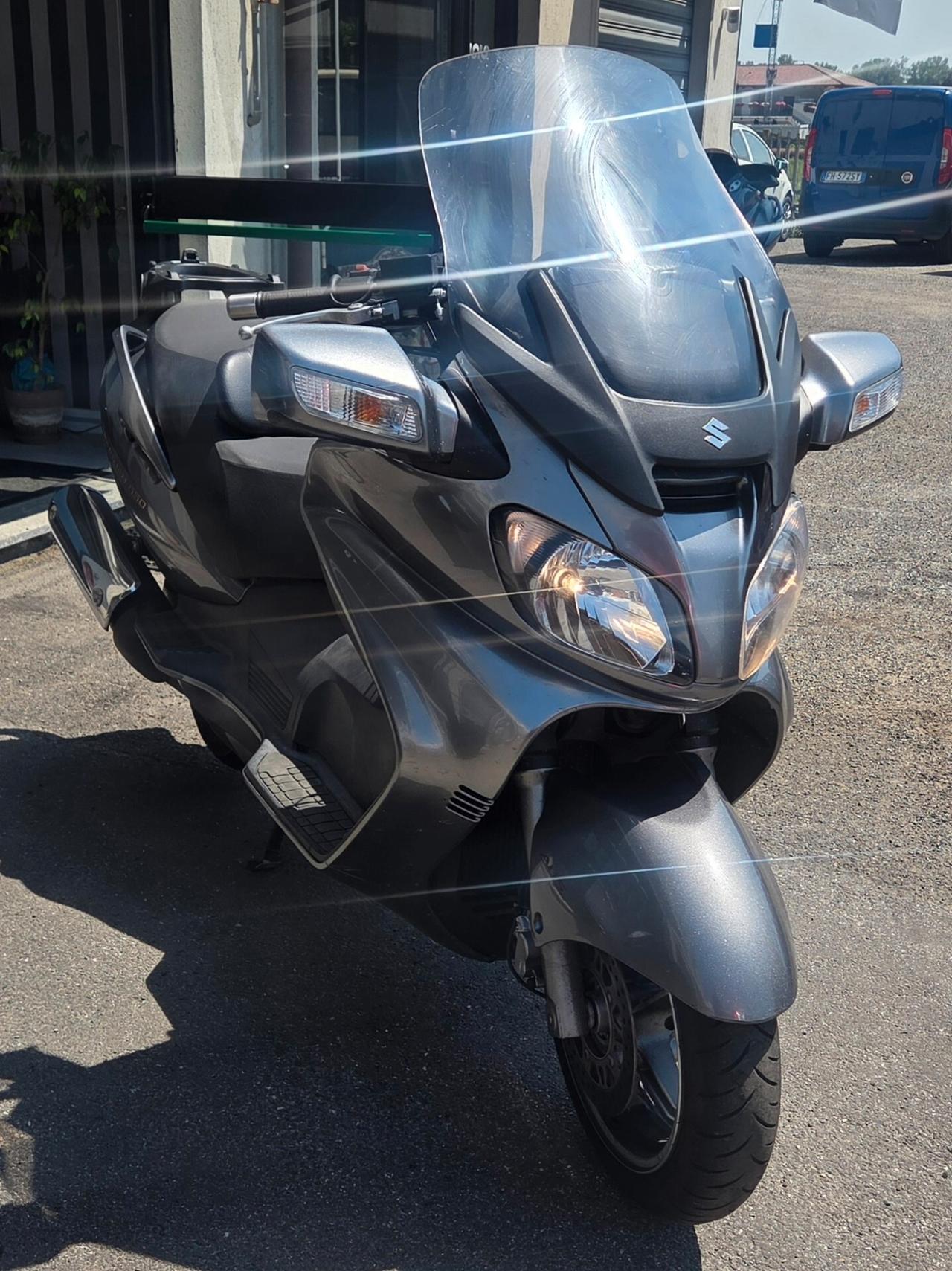 Suzuki Burgman 650