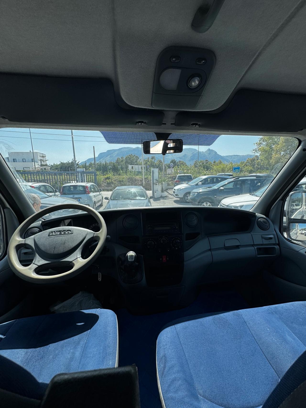 2008 Iveco Daily ribaltabile con gru