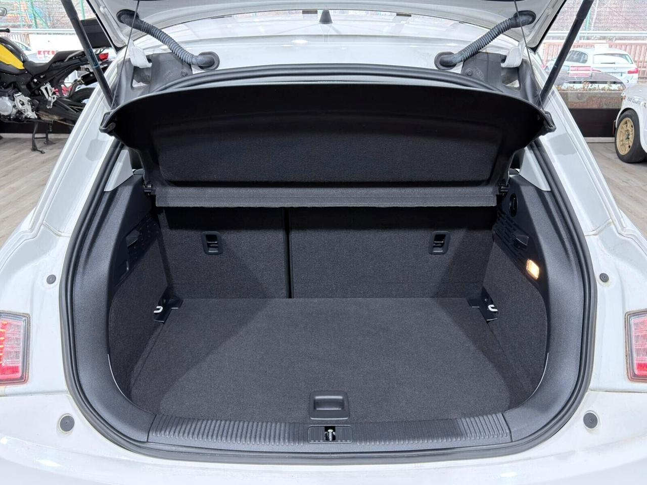 AUDI A1 SPORTBACK 1.4TDI 90cv ULTRA 2015 99.000km