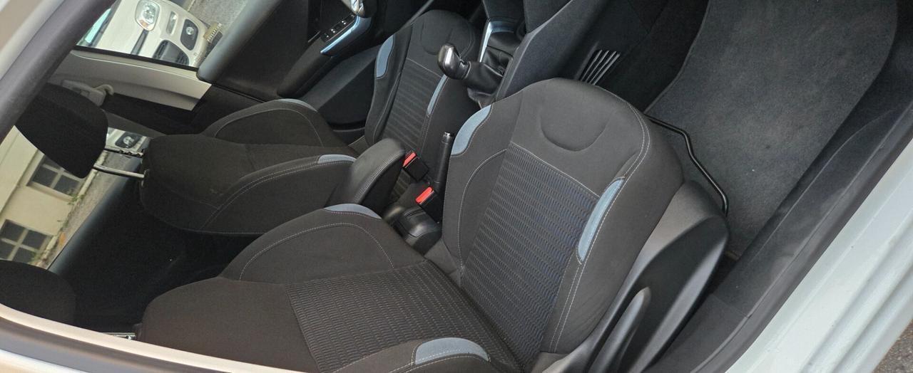 Peugeot 208 1.4 HDi 68 CV 5 porte Allure