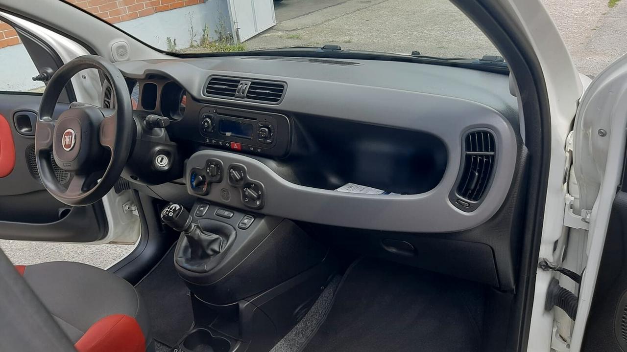 FIAT PANDA 1.2 Easy 2016 neopatentati