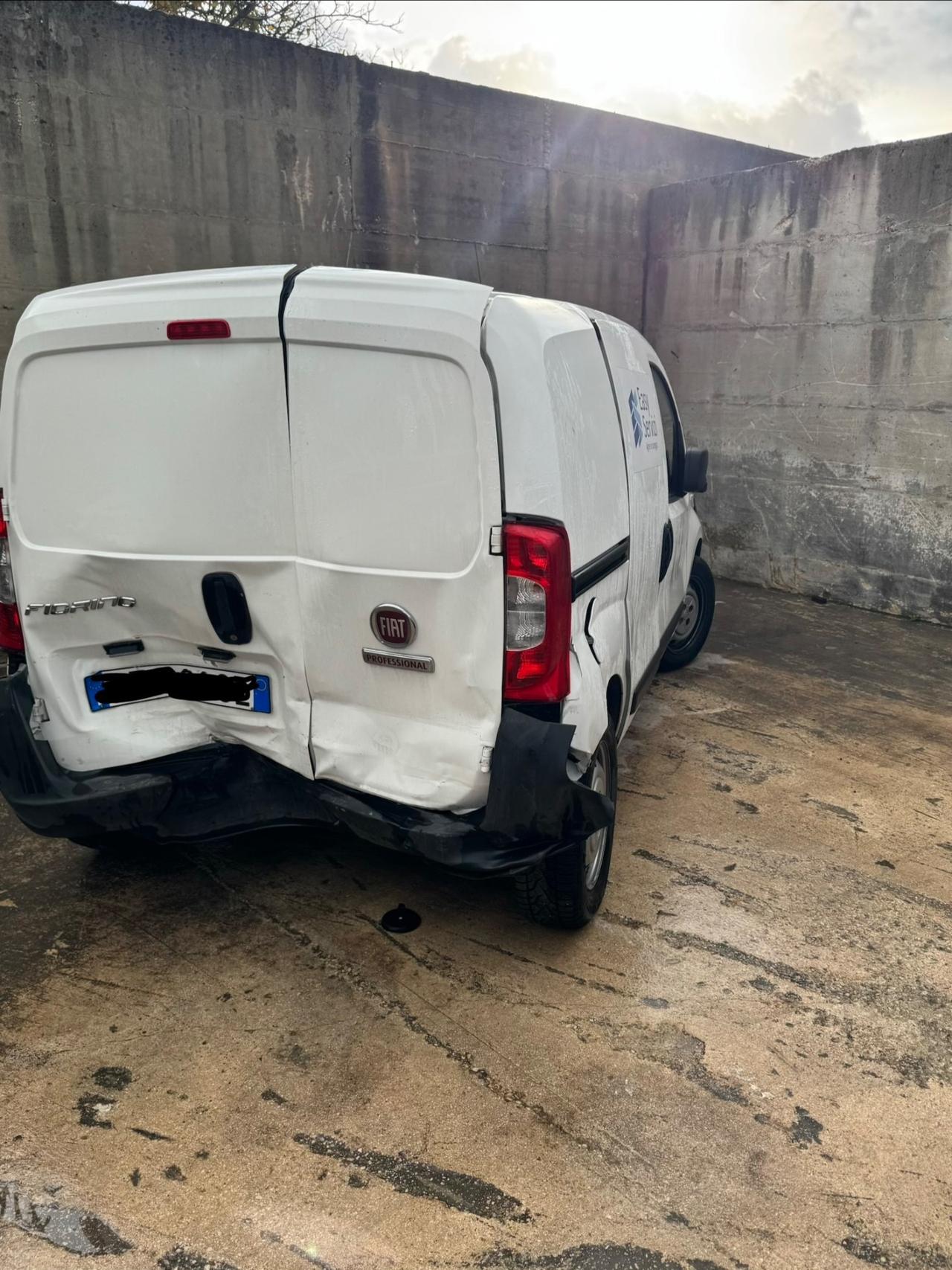 Fiat Fiorino 1.3 MJT 95CV sinistrato incidentato