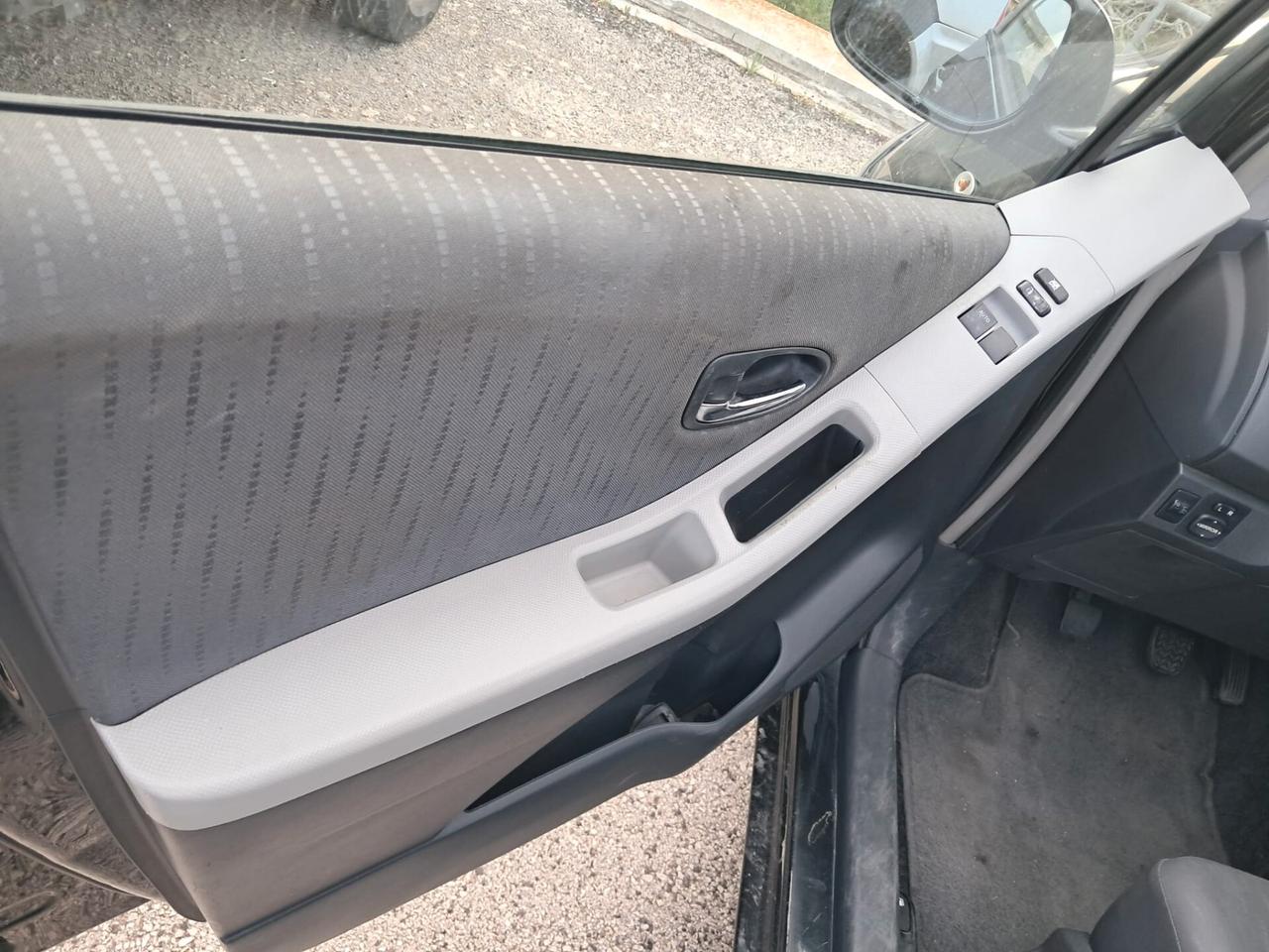 Toyota Yaris 1.3 5 porte Sol