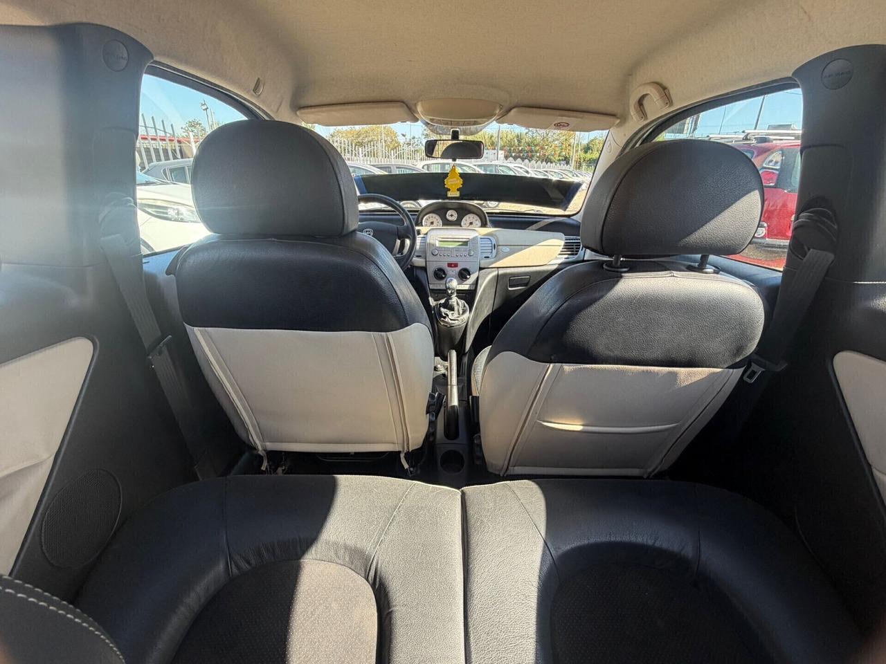 Lancia Ypsilon 1.2 69 CV Argento
