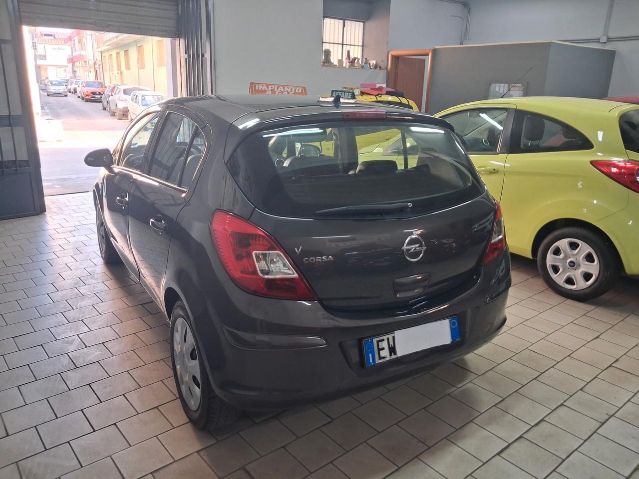 Opel Corsa 1.2 85CV 5 porte GPL-TECH 2014 unico prop