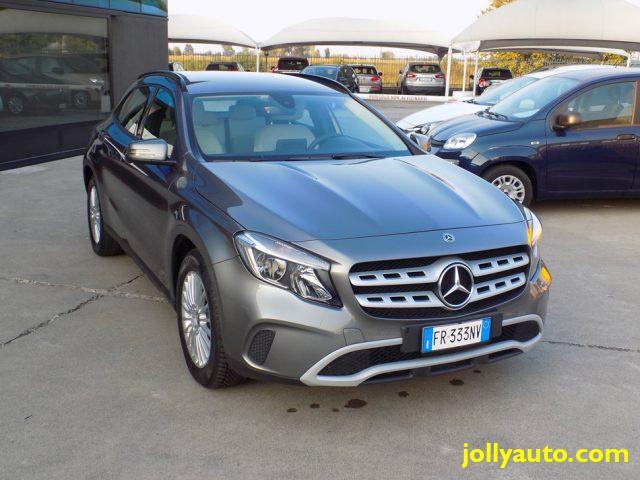 MERCEDES-BENZ GLA 220 d Automatic 4Matic Business