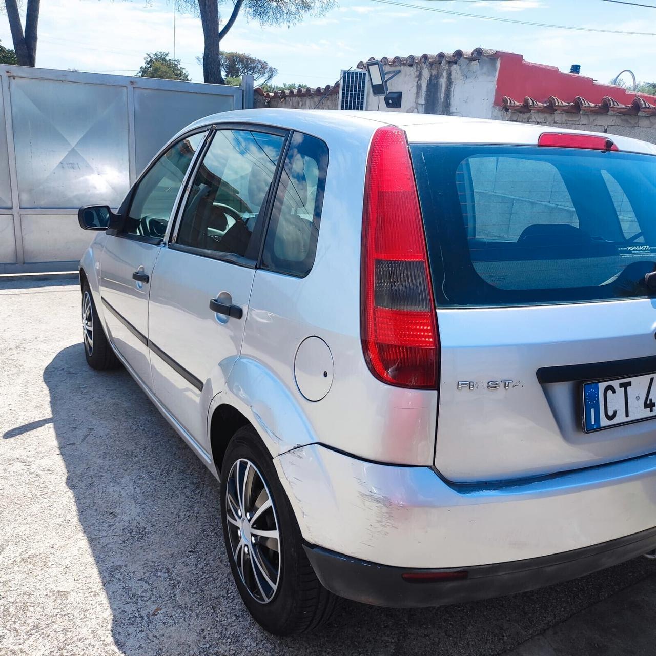 Ford Fiesta 1.2 16V 5p. Ghia