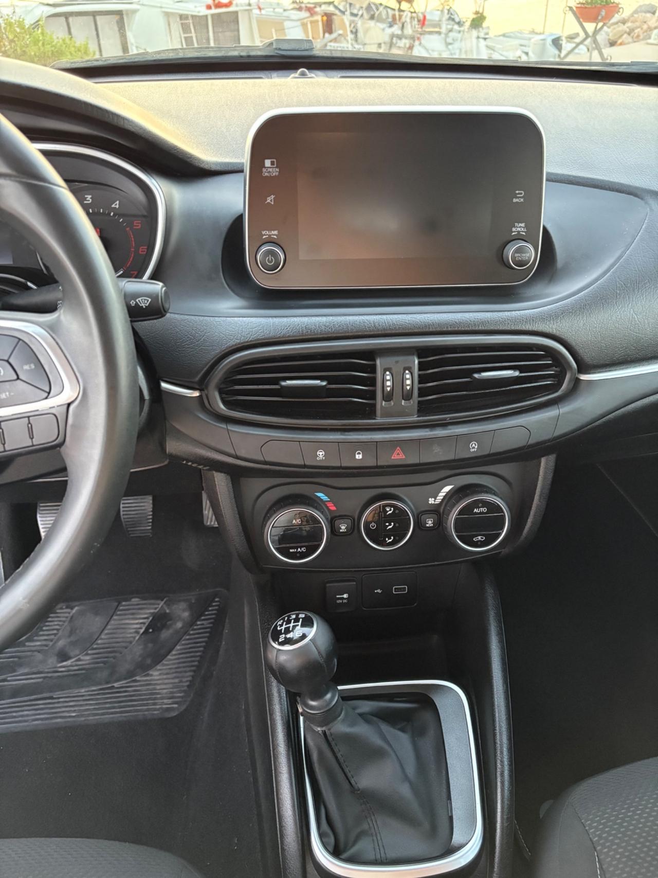 Fiat Tipo 1.6 Mjt S&S SW Lounge