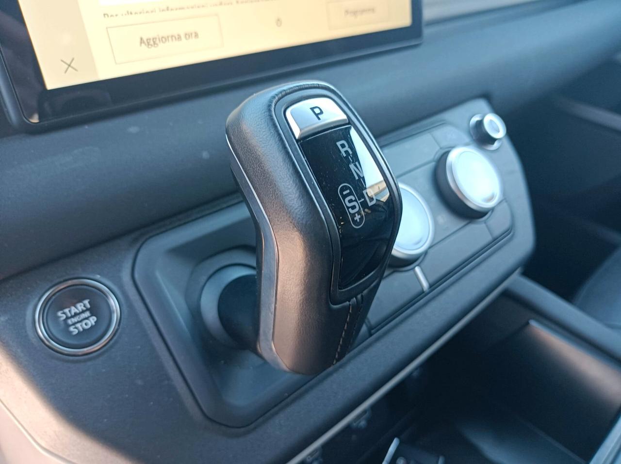 Land Rover Defender 110 3.0D I6 250 CV AWD Auto X-Dynamic HSE