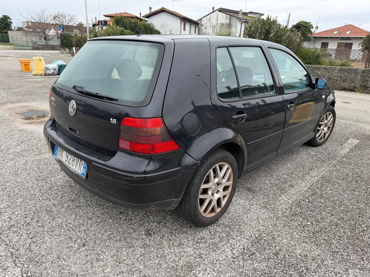 Volkswagen Golf 1.6 cat 5 porte