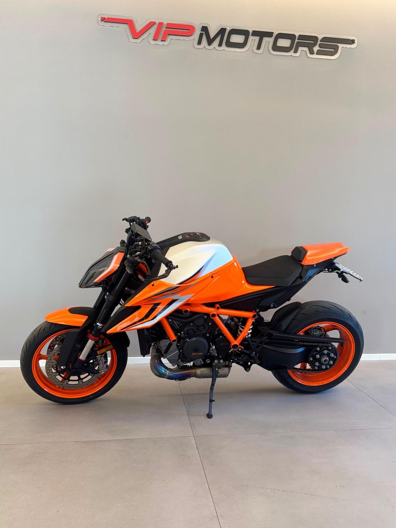 KTM SUPERDUKE 1290 R SCARICO AKRAPOVIC