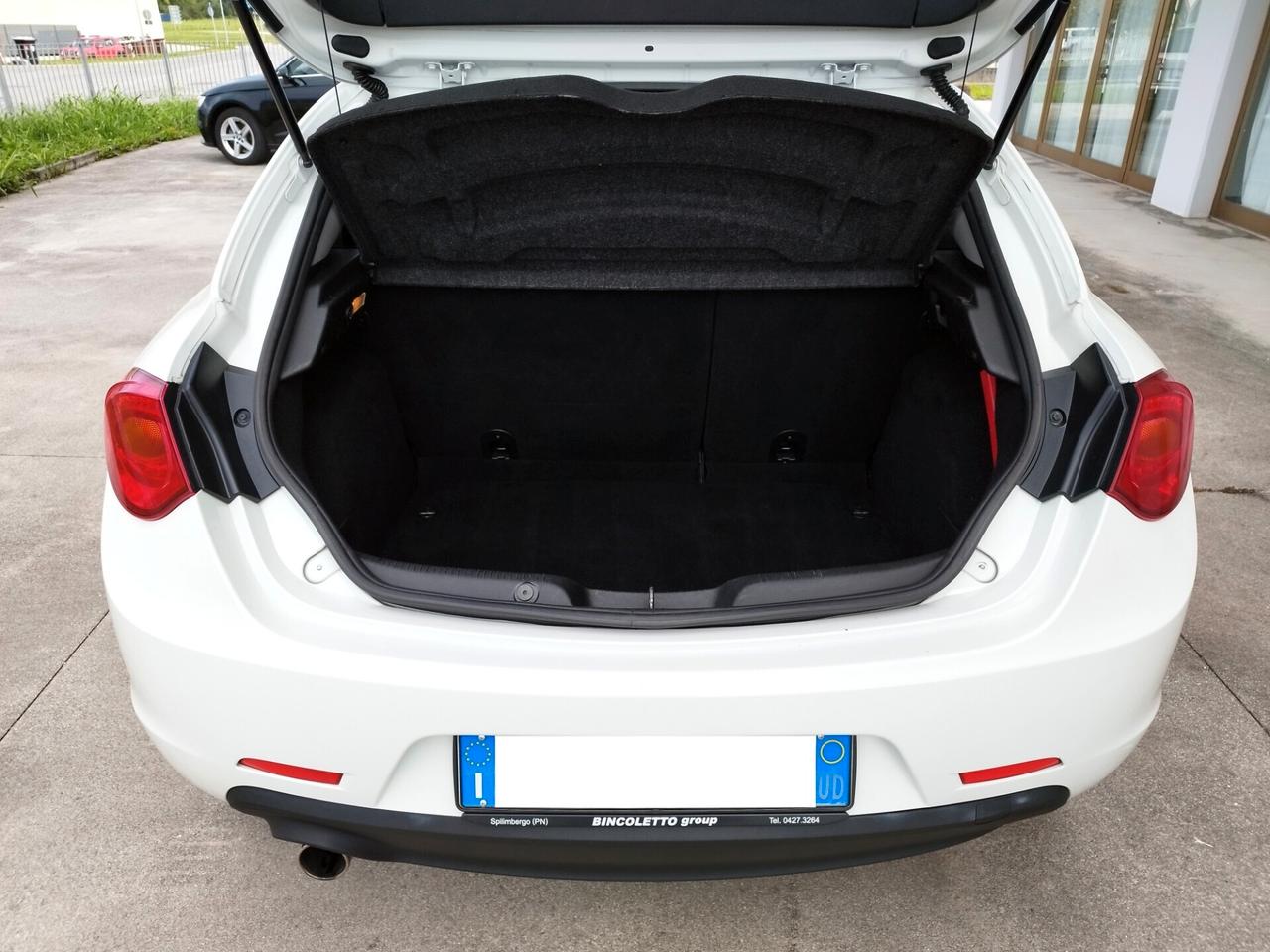 Alfa Romeo Giulietta - 1.6 JTDm-2 - Neopatentati