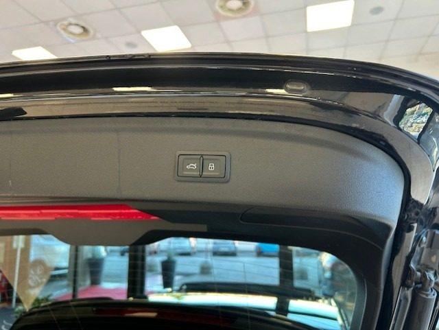 AUDI RS3 3 SPB TFSI quattro S tronic