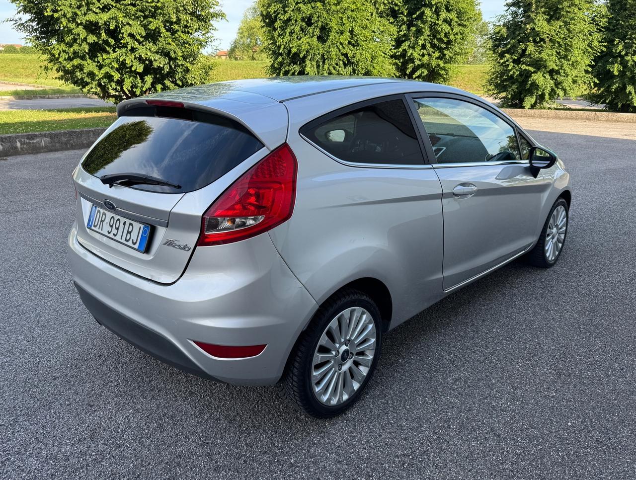 Ford Fiesta 1.2 82CV 3 porte Titanium