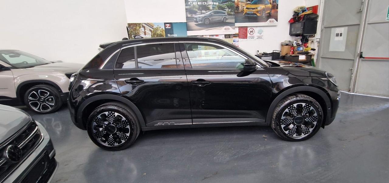 Fiat 600 Hybrid 145 CV DCT MHEV La Prima