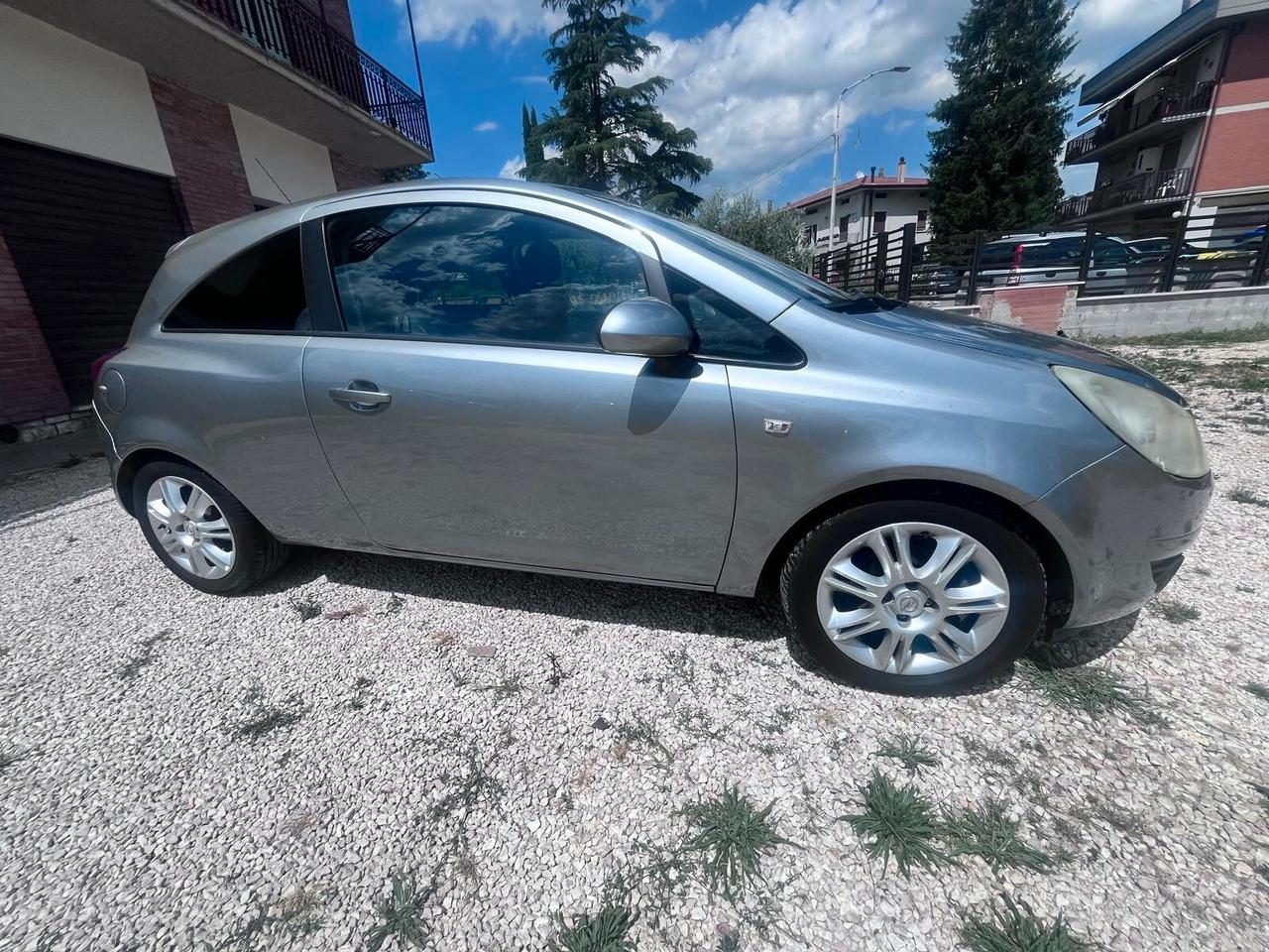 Opel Corsa 1.2 80CV 3 porte GPL-TECH