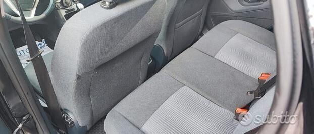 Golf 7 più Ford Fiesta per commercianti