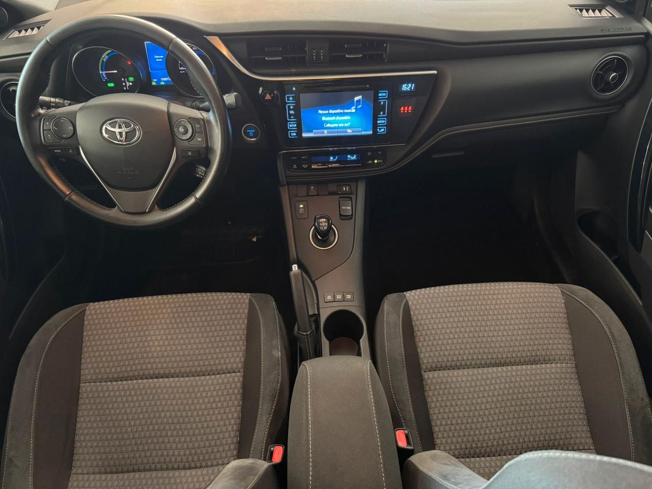 Toyota Auris Touring Sports 1.8 Hybrid Style