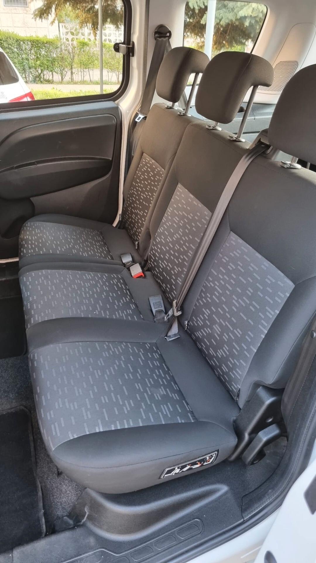 Opel Combo autocarro 5 posti
