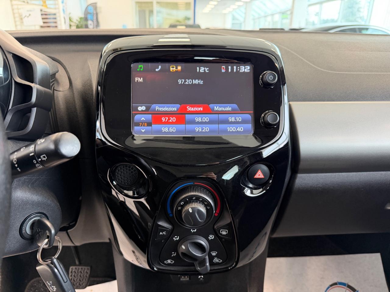 Peugeot 108 VTi 68 ETG 5 porte Allure Neopatentati