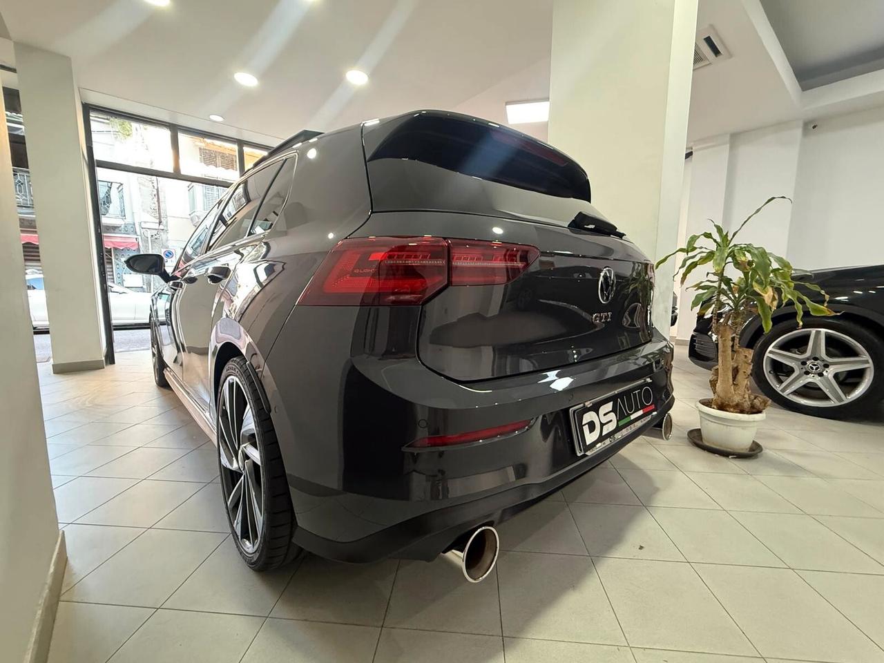 Volkswagen Golf GTI 2.0 TSI DSG