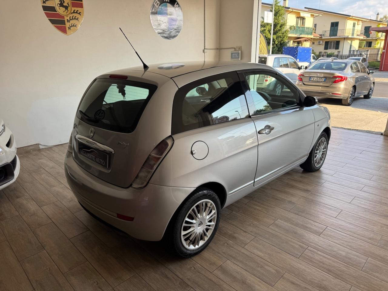 Lancia Ypsilon 1.3 MJT 75 CV Platino