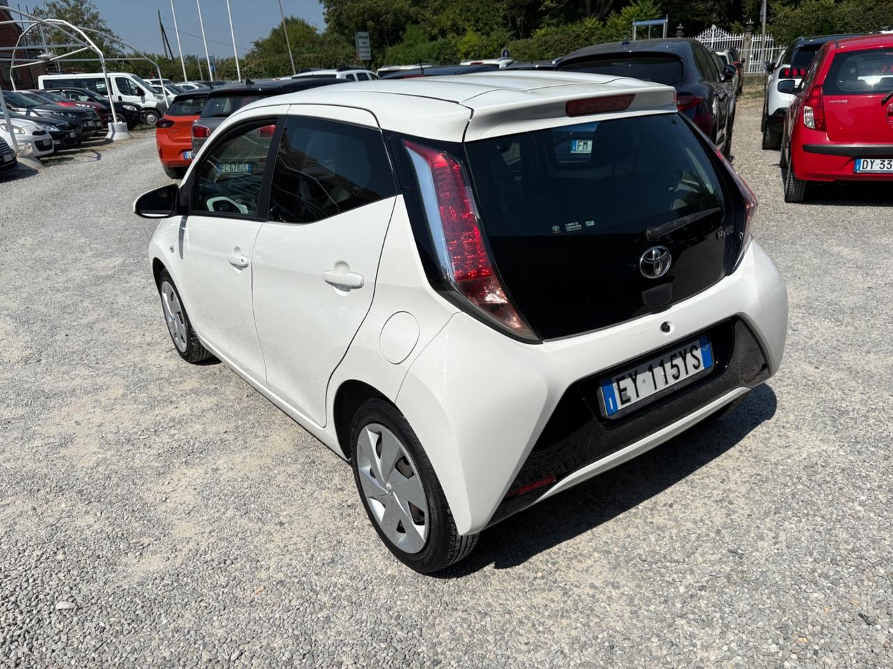 Toyota Aygo 1.0 Benzina 69 CV 5 porte