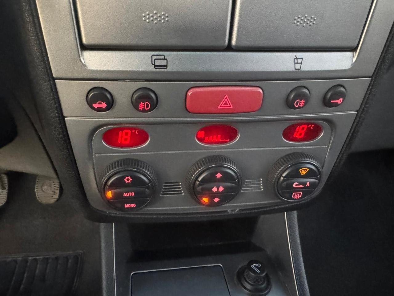 Alfa Romeo 147 1.6 Benz 5 porte SOLO 119.000 KM