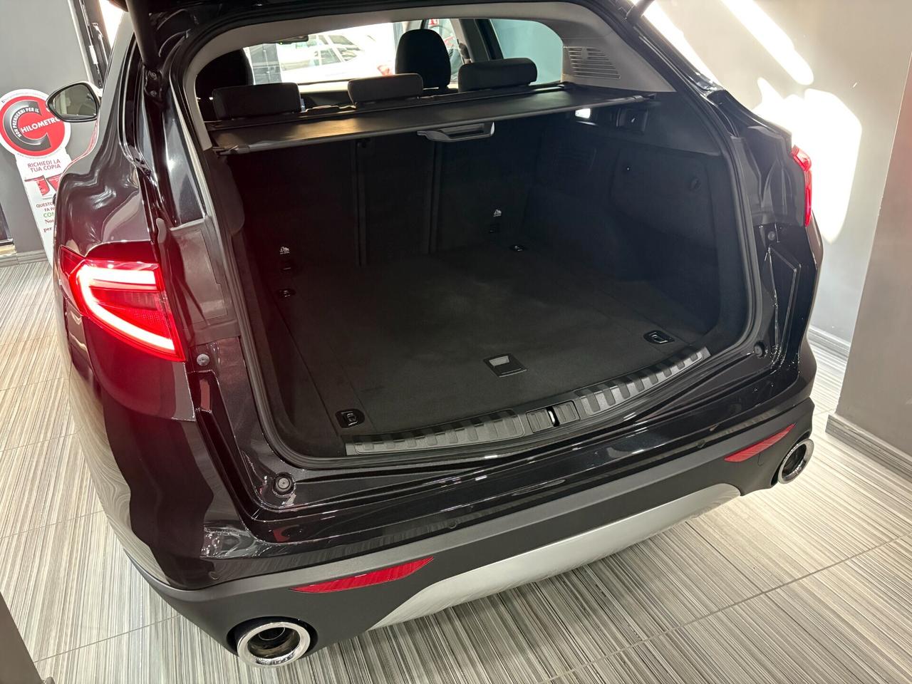 Alfa Romeo Stelvio 2.2 turbo diesel 160cv Auto RWD Business ITALIANA