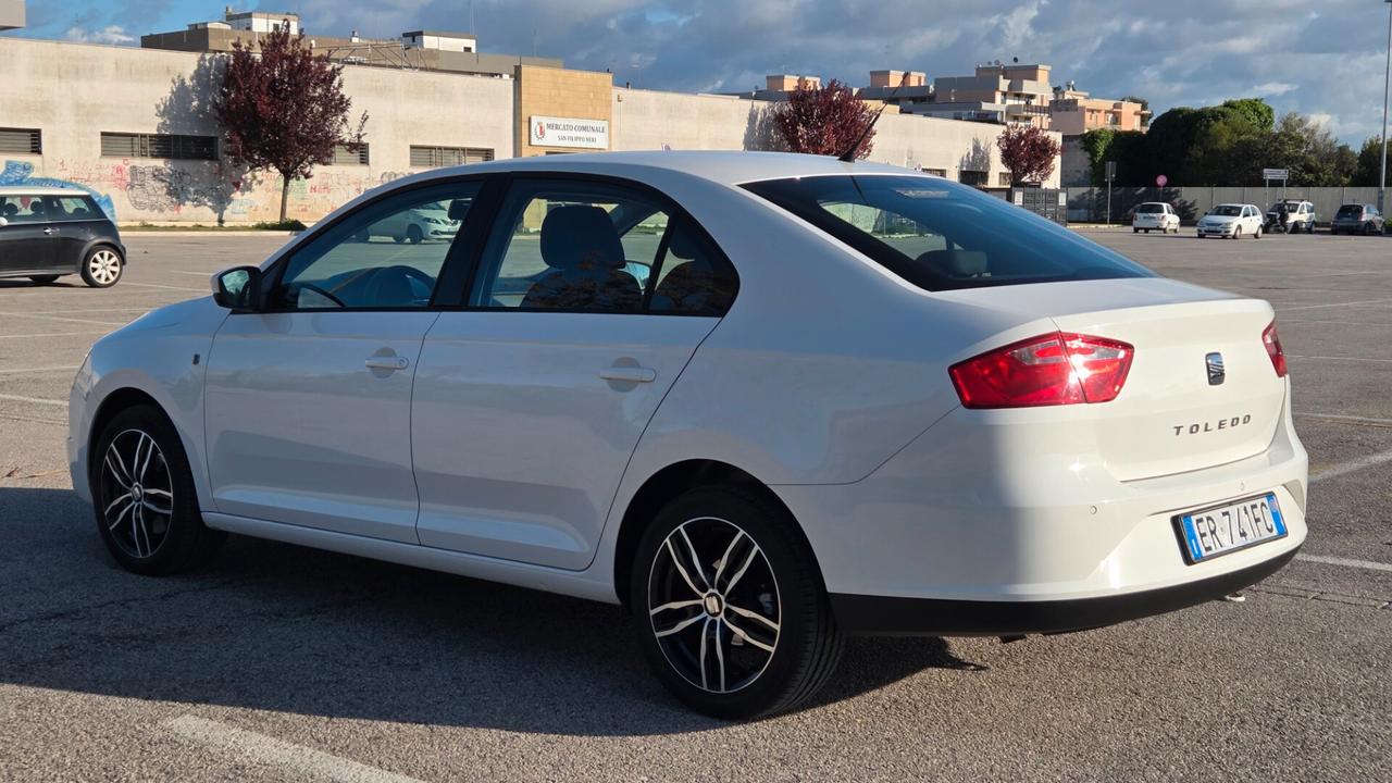 Seat Toledo 1.6 TDI 105 CV CR Style Uni pro