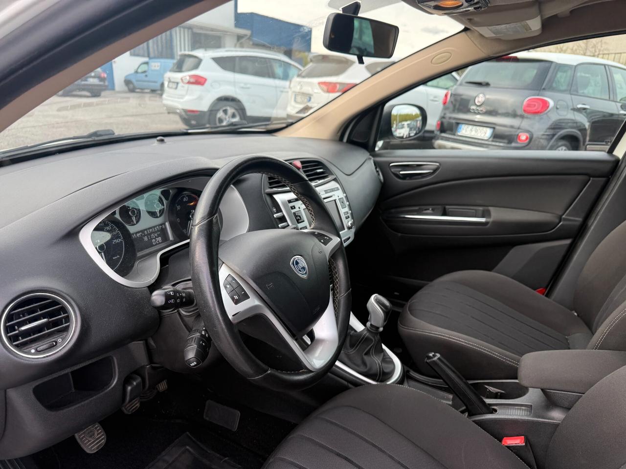 Lancia Delta 1.6 MJT DPF Gold