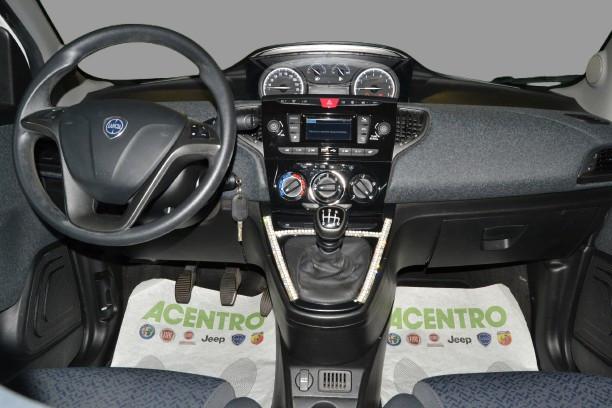 LANCIA New Ypsilon - MY21 1.0 70cv Hybrid Silver