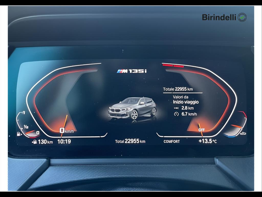 BMW Serie 1 (F40) - M 135i xDrive