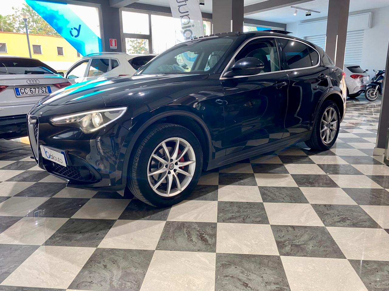 Alfa Romeo Stelvio 2.2 Turbodiesel 210 CV AT8 Q4 Executive Tetto apr.-2017
