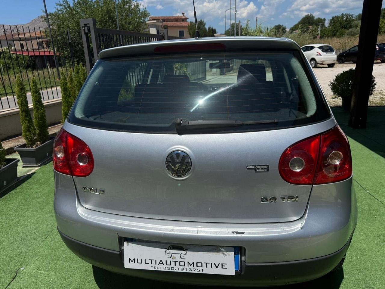 VOLKSWAGEN GOLF 5" SERIE