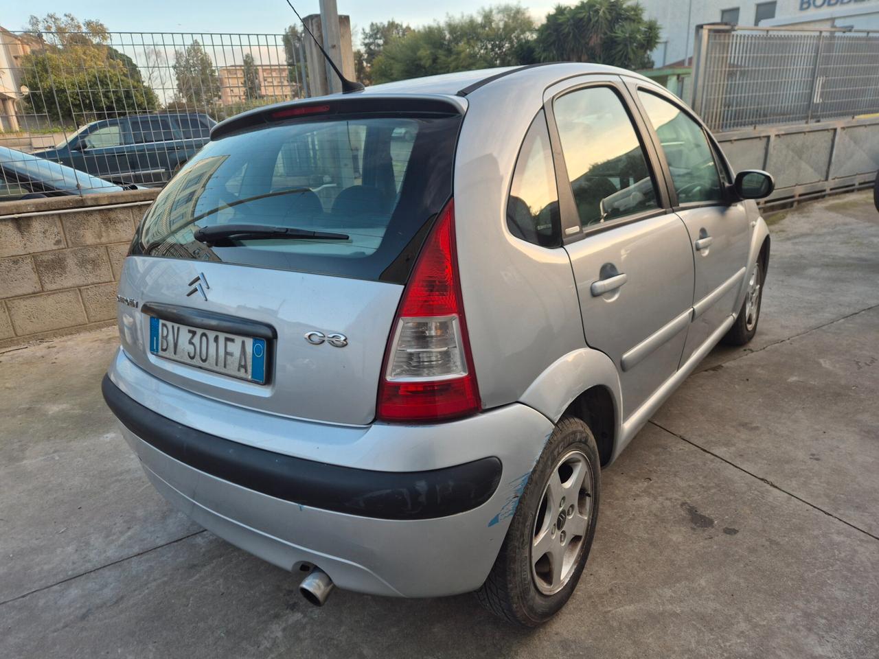 Citroen C3 1.1 Classique testata rigenerata