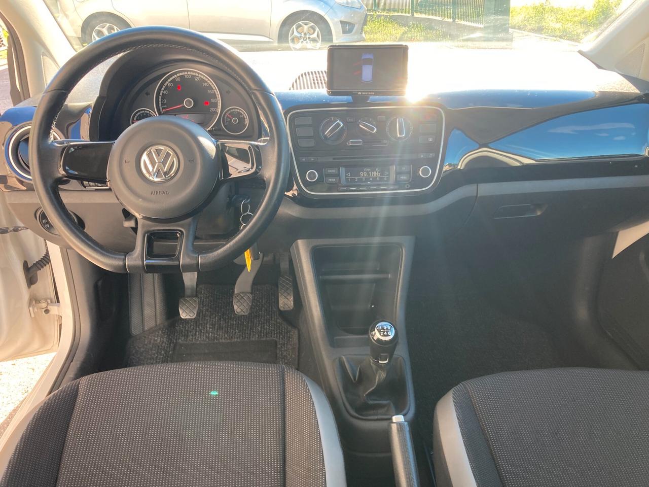 Volkswagen High UP! 1.0 75 CV 5p.