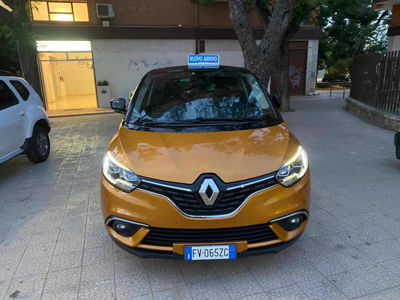 Renault Scenic Scénic Blue dCi 120 CV EDC Intens