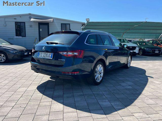 SKODA Superb Superb Wagon 2.0 tdi Executive 150cv dsg - FZ228JC