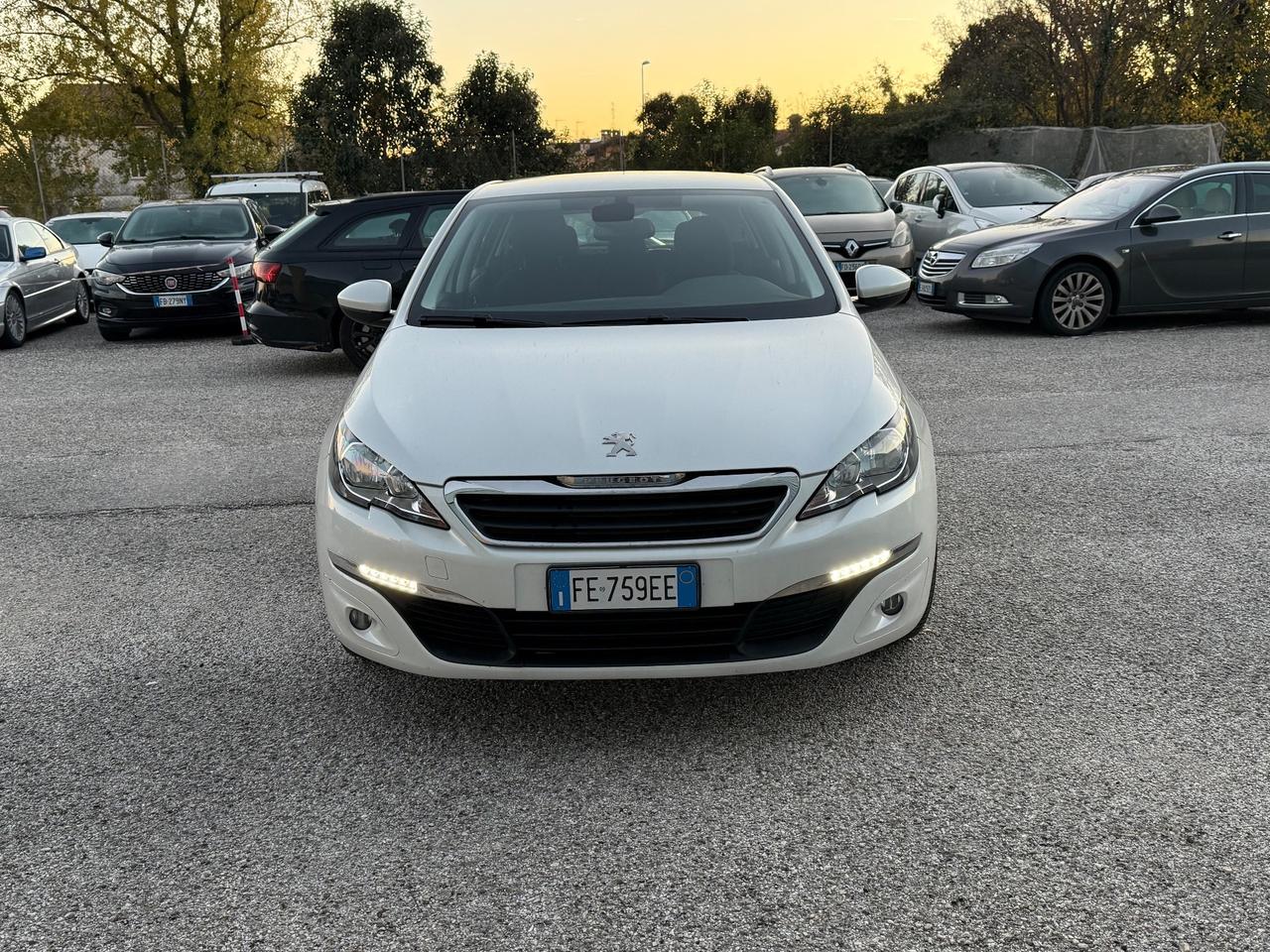 Peugeot 308 PureTech Turbo 130 S&S SW Allure