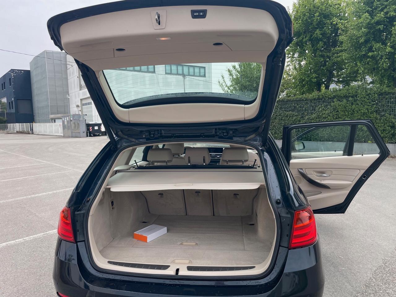 Bmw 330 330dA xDrive Touring Modern