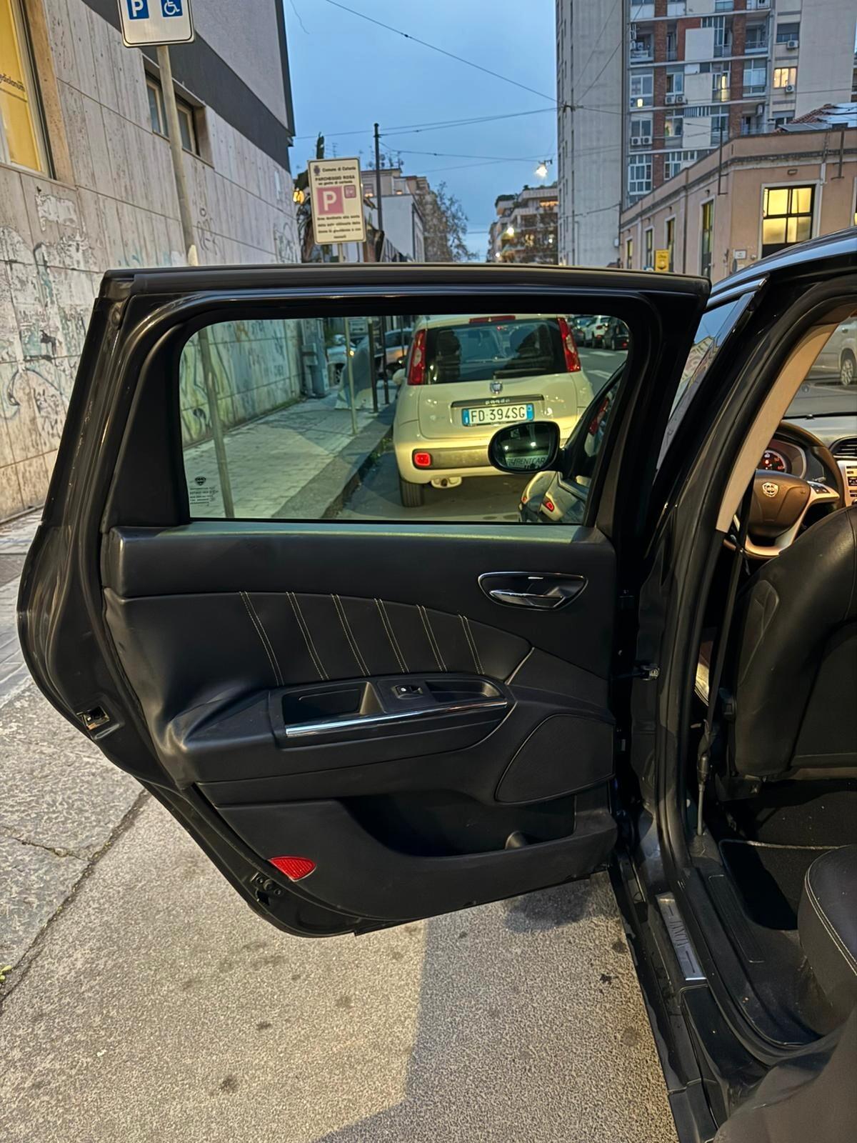 Lancia Delta 1.6 MJT DPF Platino