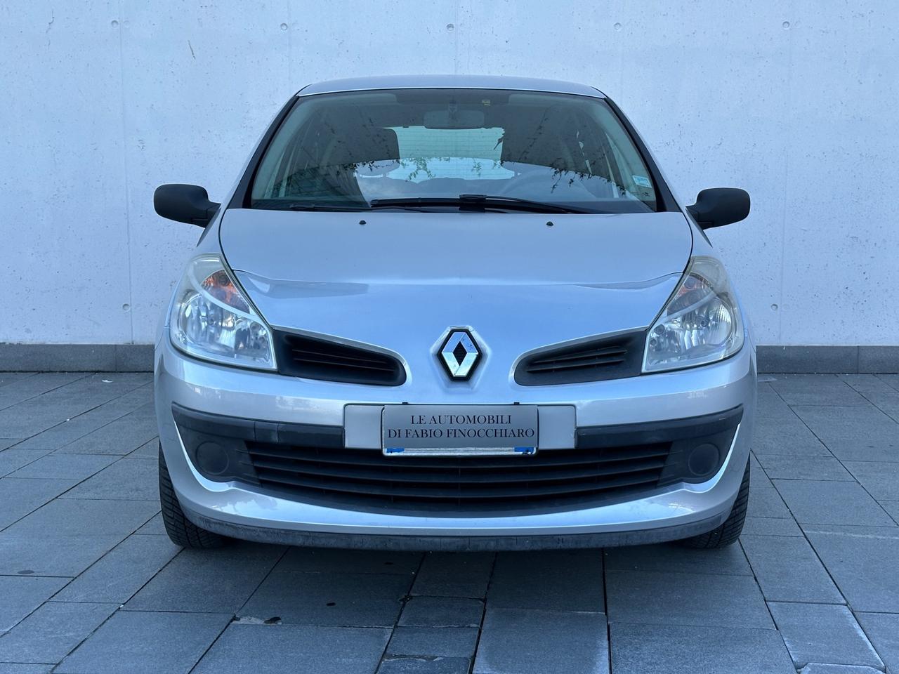 Renault Clio 1.2 16V 3 porte Neopatentati