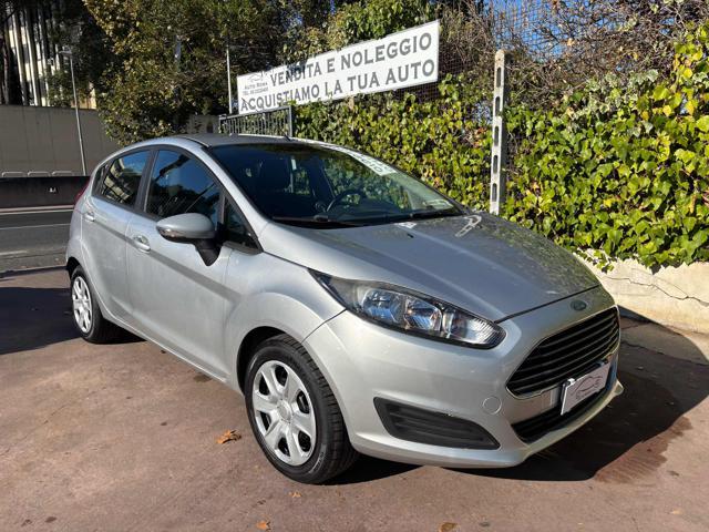 FORD Fiesta 1.5 TDCi 75CV 5 porte Black & White Edition