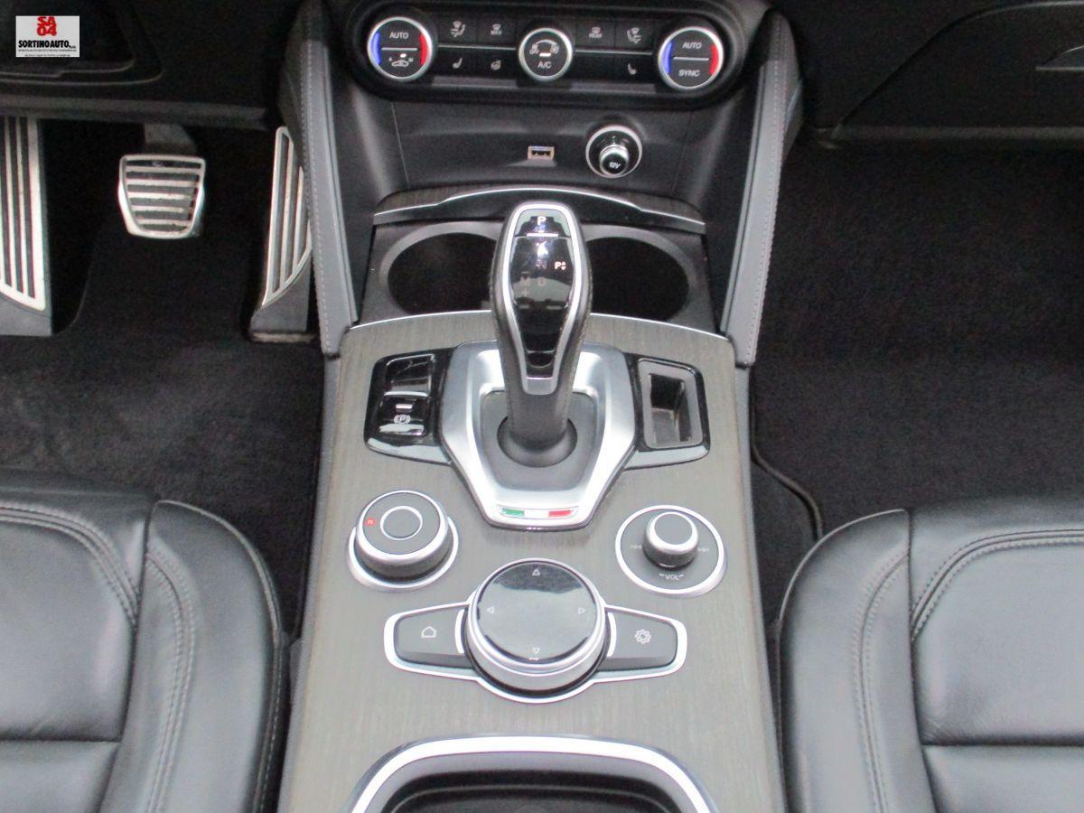A.R.Stelvio 2.2 T.diesel 190CV AT8 Q4 TI-2021 FULL